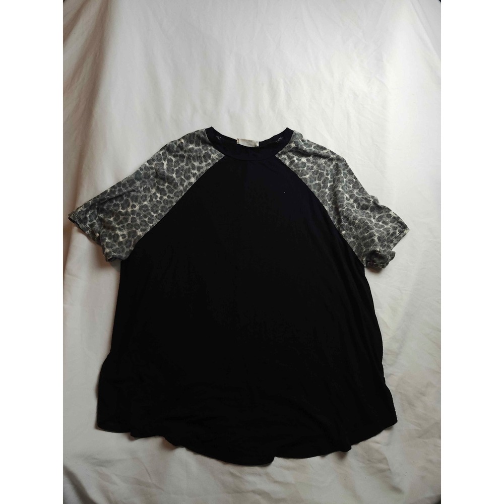 Zenana Womens XL Black Leopard Raglan‎ Short Sleeve Top
